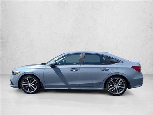 Used 2023 Honda Civic Touring image 9