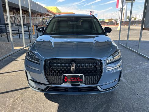 New 2026 Lincoln Corsair Premiere image 2