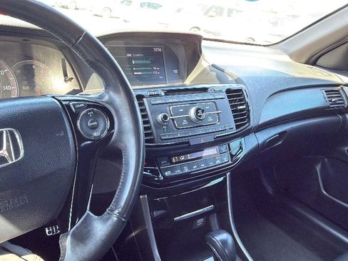 Used 2017 Honda Accord Sport image 38