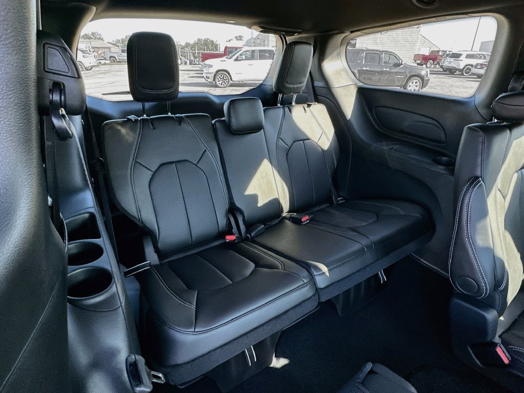 New 2027 Chrysler Pacifica Select AWD/4WD image 33