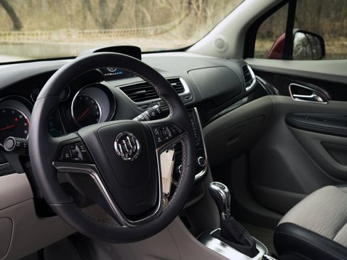 Used 2015 Buick Encore Convenience image 16