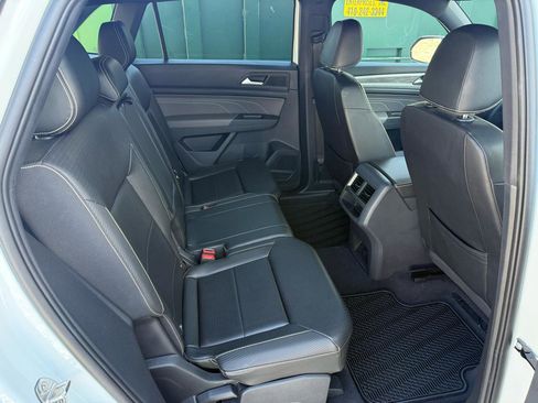 Used 2022 Volkswagen Atlas Cross Sport SE image 23