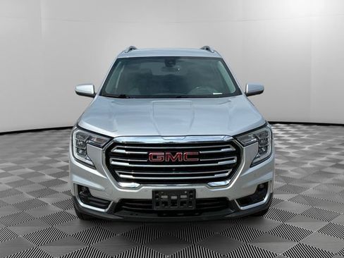 Used 2022 GMC Terrain SLT w/ Tech Package AWD/4WD image 8