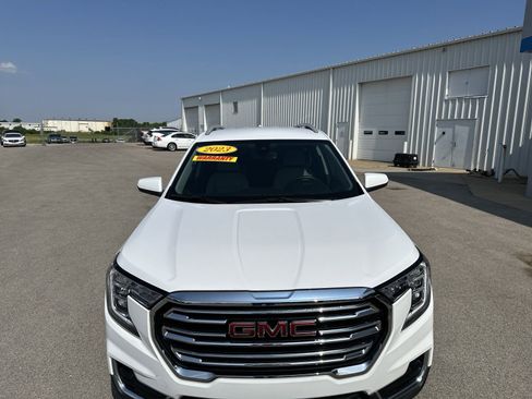Used 2023 GMC Terrain SLT image 8