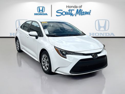 Used 2023 Toyota Corolla LE image 1