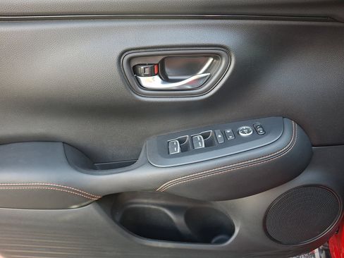 Certified 2025 Honda HR-V Sport image 11