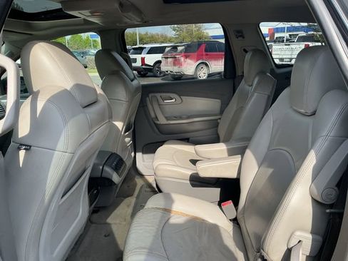 Used 2009 Chevrolet Traverse LT AWD/4WD image 21