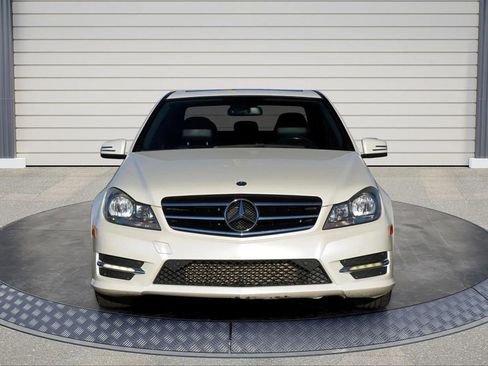 Used 2014 Mercedes-Benz C 250 Sedan image 2