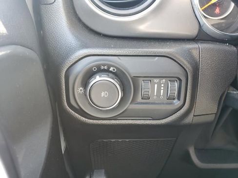 Used 2022 Jeep Wrangler Sport AWD/4WD image 21