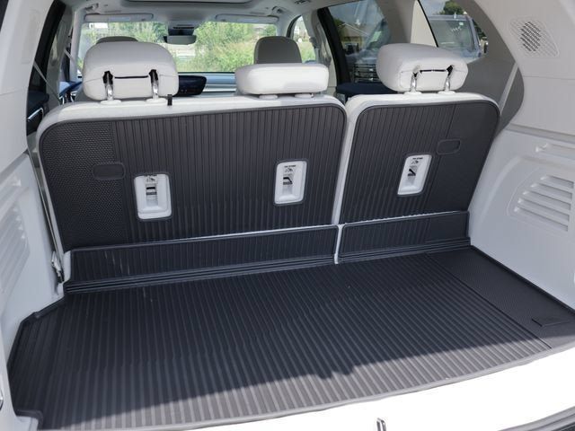 New 2026 Buick Enclave Avenir w/ Super Cruise Package AWD/4WD image 9