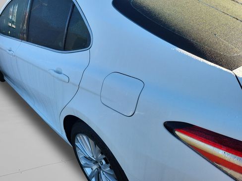 Used 2018 Toyota Camry XLE image 20