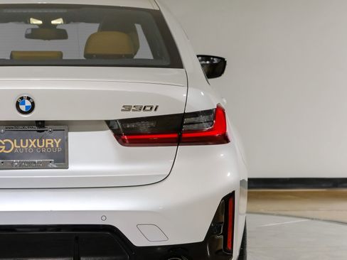 Used 2025 BMW 330i xDrive Sedan w/ M Sport Package AWD/4WD image 51