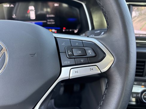 Used 2024 Volkswagen Jetta SE w/ Panoramic Sunroof Package image 28