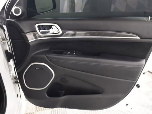 Used 2020 Jeep Grand Cherokee SRT AWD/4WD image 18