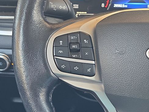 Certified 2022 Ford Explorer XLT w/ Equipment Group 202A image 24