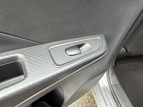 Used 2023 Nissan Versa SV image 15