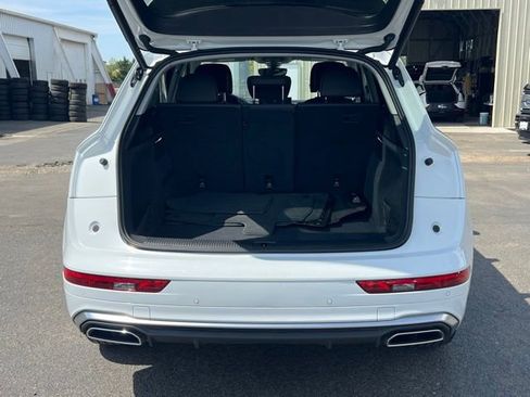 Used 2023 Audi Q5 2.0T Premium w/ Convenience Package AWD/4WD image 10