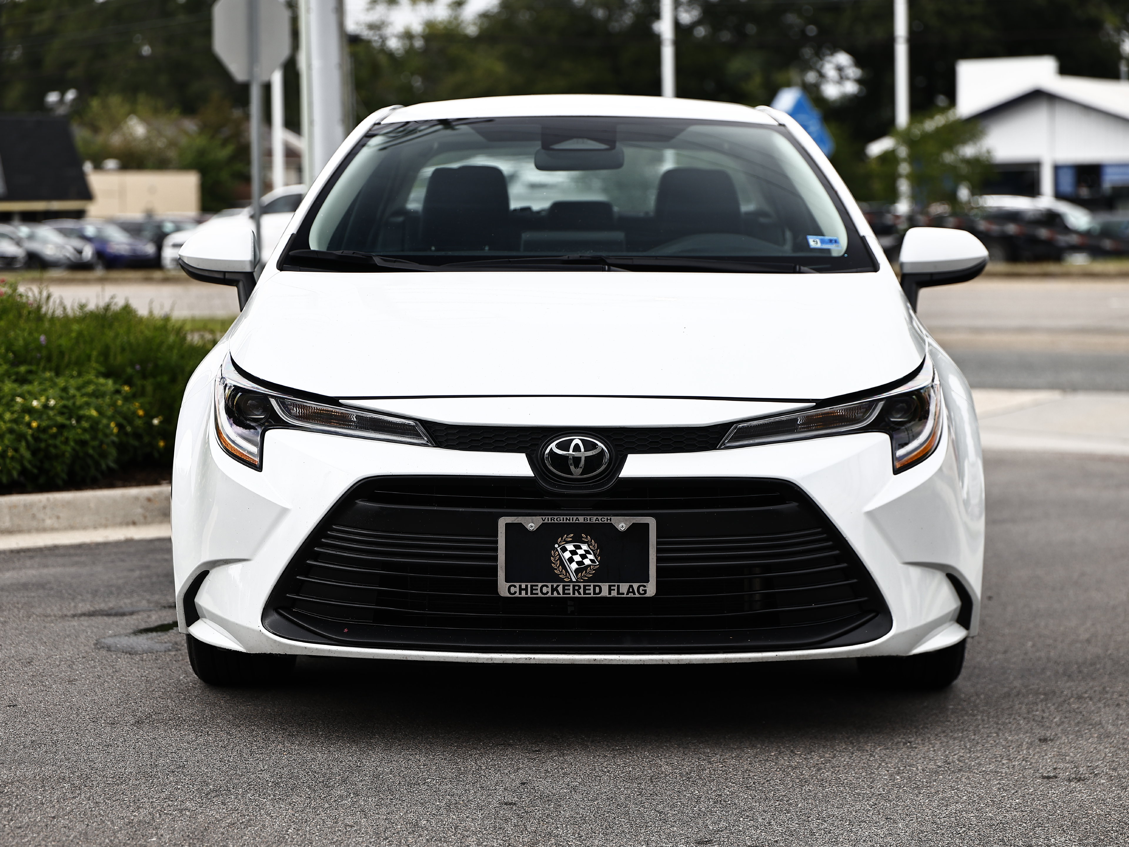 Used 2025 Toyota Corolla LE FWD image 13