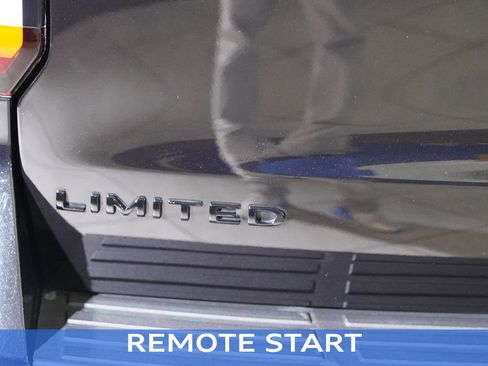 Used 2023 Ford Expedition Max Limited image 24