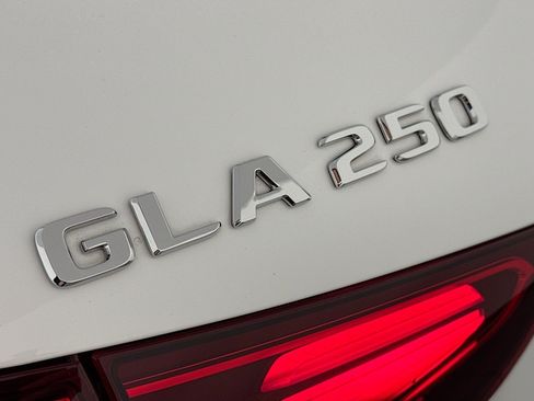Certified 2026 Mercedes-Benz GLA 250 image 10