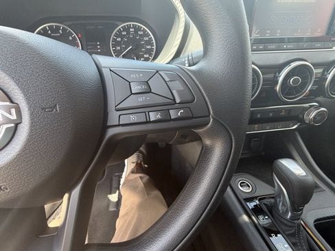 Used 2025 Nissan Sentra S FWD image 17