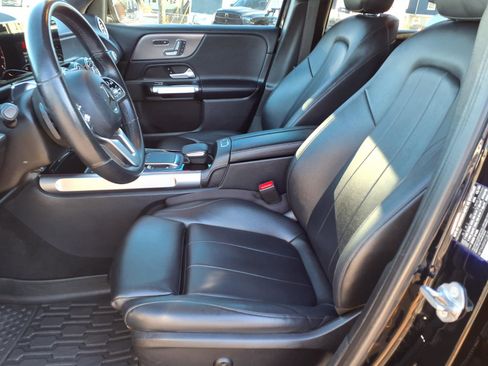 Used 2021 Mercedes-Benz GLB 250 image 13