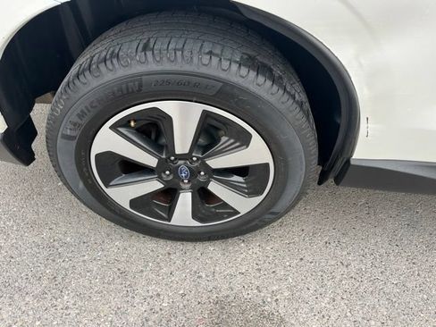 Used 2018 Subaru Forester 2.5i Premium AWD/4WD image 20