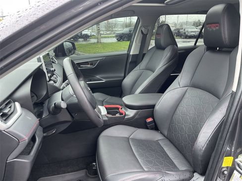 Used 2021 Toyota RAV4 TRD Off-Road image 19