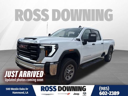 Used 2025 GMC Sierra 2500 Pro w/ Convenience Package image 1