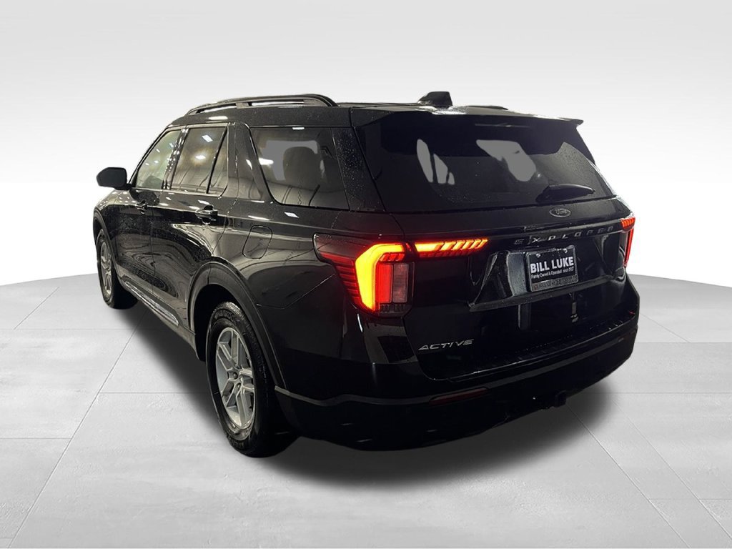 Used 2025 Ford Explorer Active RWD image 8