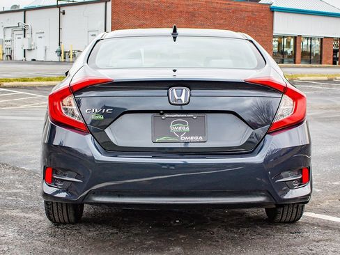Used 2018 Honda Civic EX image 8