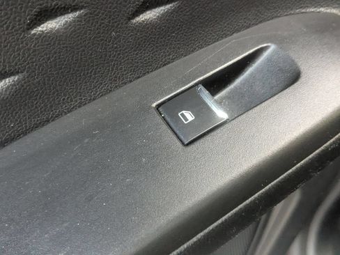 Used 2020 Ford Escape SE FWD image 28