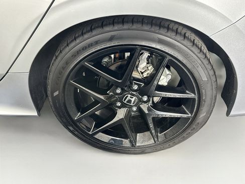 Used 2025 Honda Civic Sport image 11