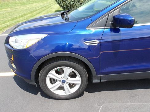 Used 2016 Ford Escape SE AWD/4WD image 30