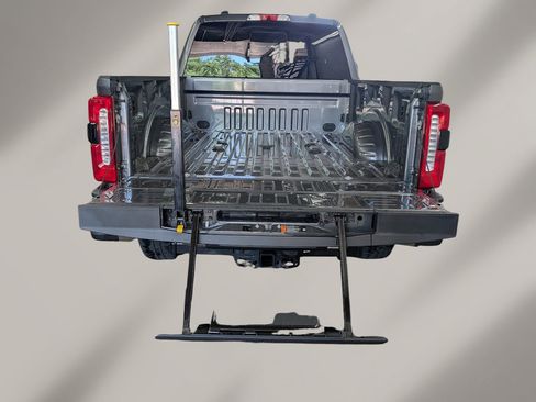 New 2025 Ford F250 Lariat w/ Lariat Ultimate Package image 22