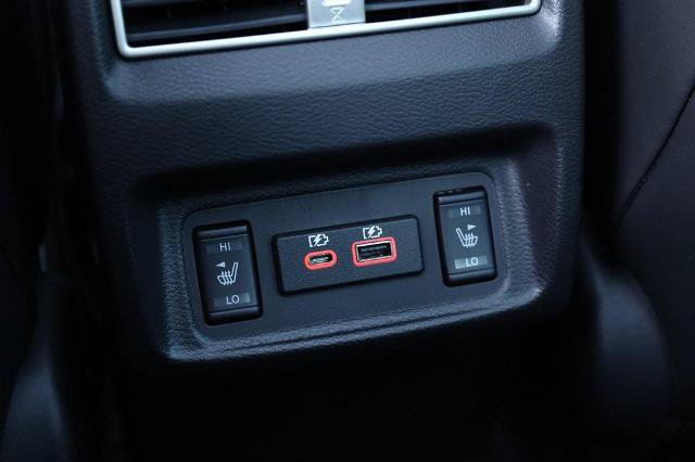 Certified 2023 Nissan Maxima Platinum w/ Sport Mat Group FWD image 24