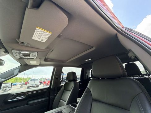 Used 2022 GMC Sierra 1500 Elevation w/ Elevation Premium Package image 19