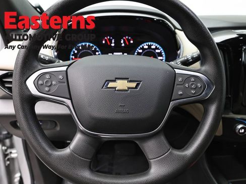 Used 2022 Chevrolet Traverse LS AWD/4WD image 10