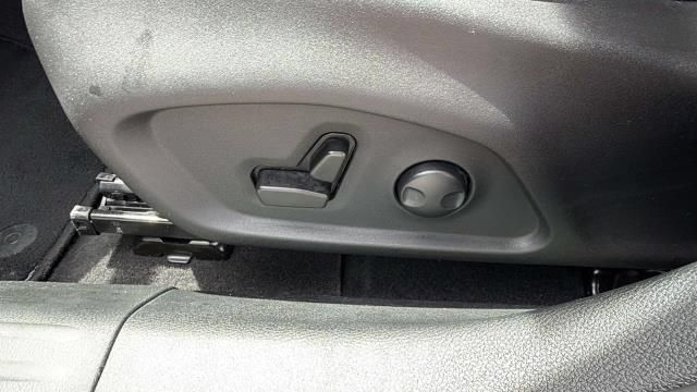 Used 2023 Jeep Compass Limited AWD/4WD image 9