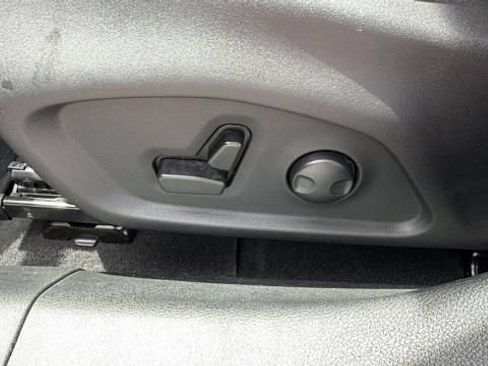 Used 2023 Jeep Compass Limited AWD/4WD image 9