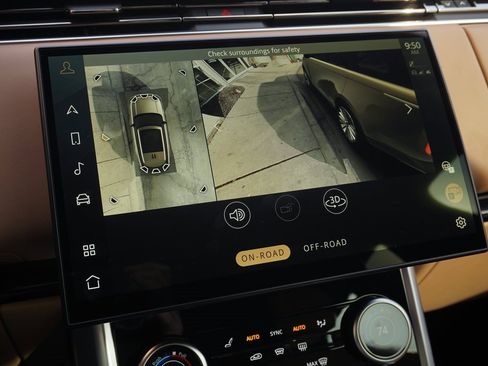 Used 2023 Land Rover Range Rover SE image 31