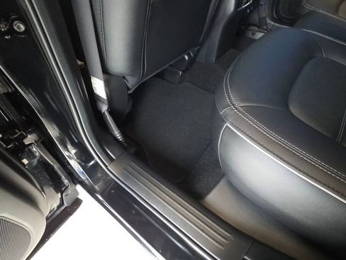 Used 2025 MAZDA CX-5 AWD 2.5 S w/ Preferred Package image 19