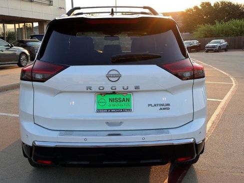 Certified 2026 Nissan Rogue Platinum w/ Platinum Premium Package AWD/4WD image 7