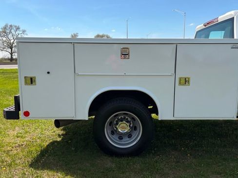Used 2025 Chevrolet Silverado 3500 W/T AWD/4WD image 11