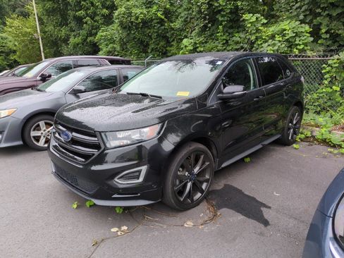 Used 2015 Ford Edge Sport w/ Equipment Group 401A FWD image 3
