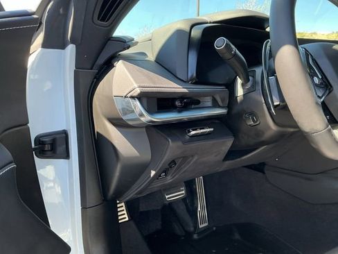 Used 2024 Chevrolet Corvette Stingray Preferred Cpe w/ 2LT image 25