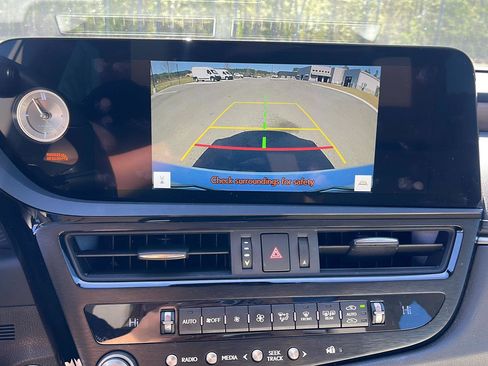 Used 2023 Lexus ES 350 w/ Premium Package image 18