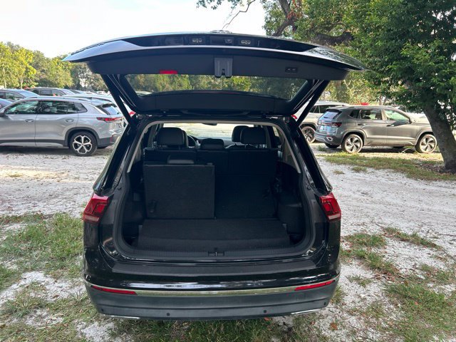 Used 2019 Volkswagen Tiguan SEL Premium w/ 3rd Row Seat Package AWD/4WD image 8