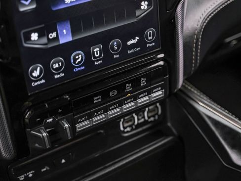 Used 2019 RAM 3500 Limited image 30