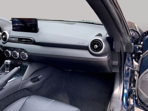Used 2025 MAZDA MX-5 Miata RF Grand Touring RWD image 16